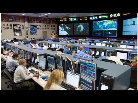 consigue trabajo en la nasa y lo pierde
