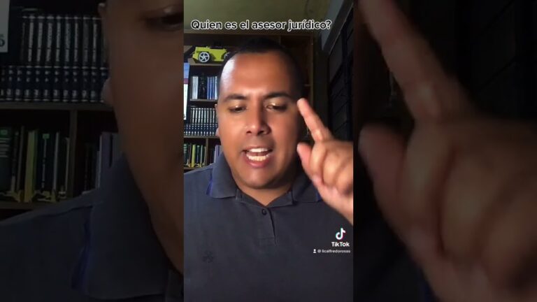 cuanto gana un asesor jurídico en españa