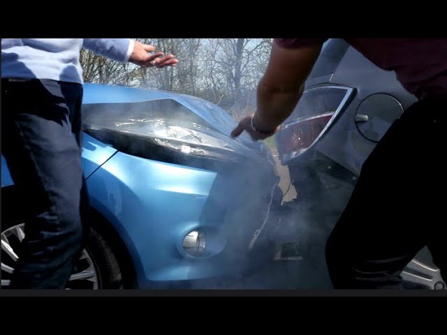 si das un golpe a un coche y te vas